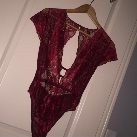 La Senza Sexy Red Bodysuit - Picture 4 of 7